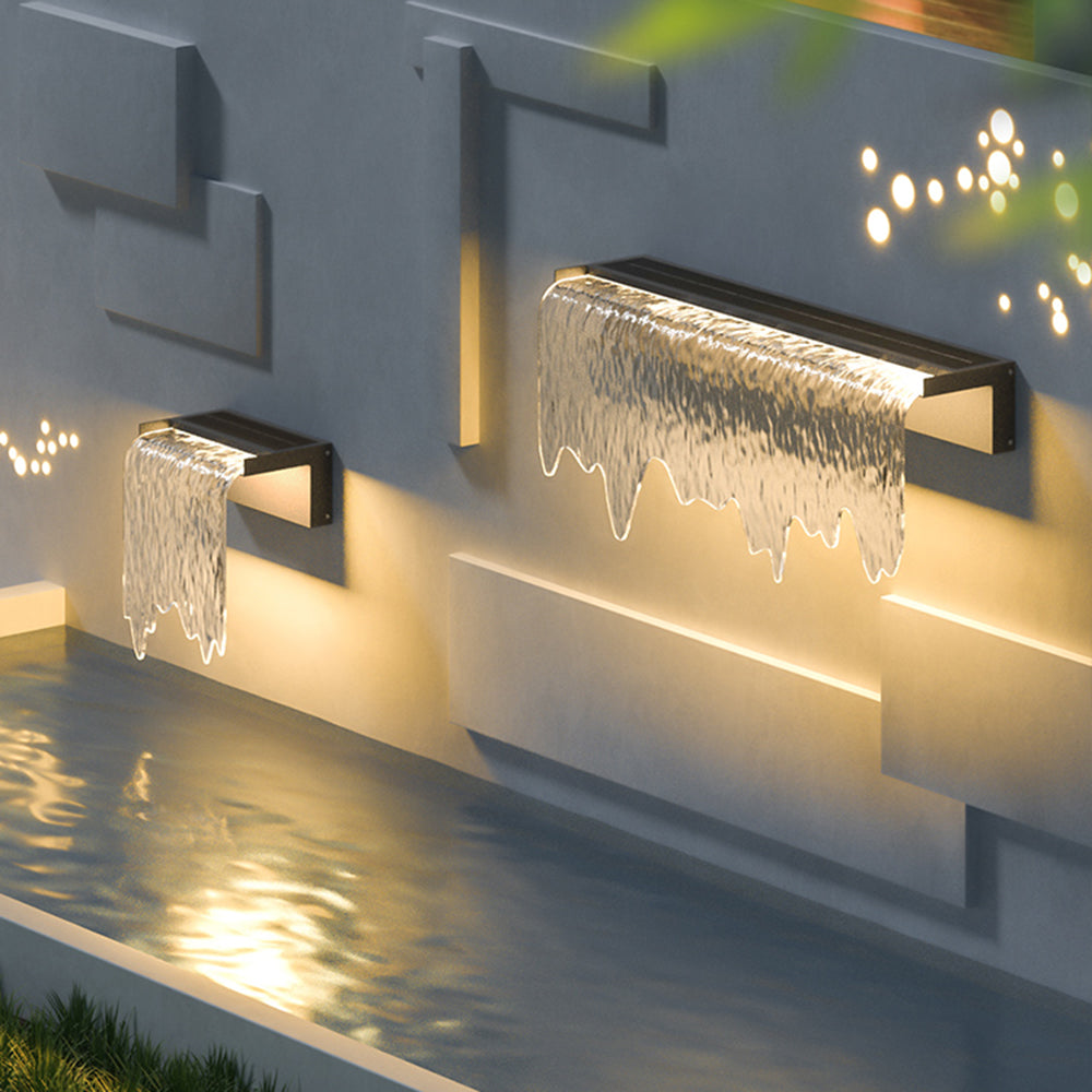 Isaac Moderne Metaal/Acryl Wandlamp Zonne Energie Zwart Tuin