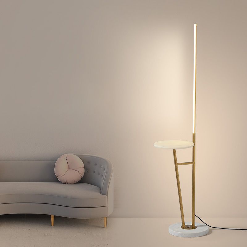 Edge Moderne Lineaire Metalen Vloerlamp met Tafel, Zwart/Wit/Goud